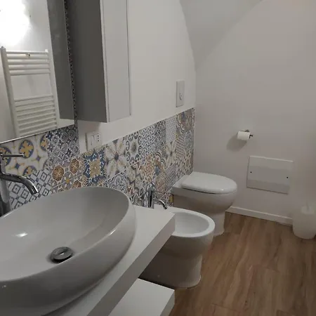 Rega House 3* Neapel