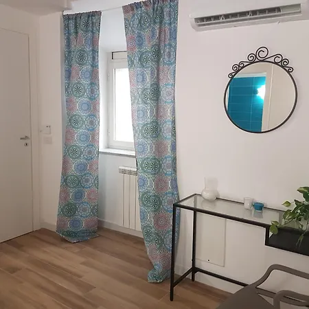 Rega House 3* Neapel