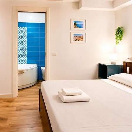 Rega House 3* Neapel