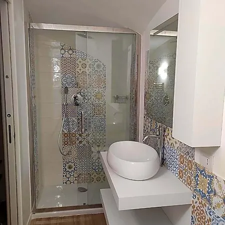 Rega House Bed and Breakfast 3*